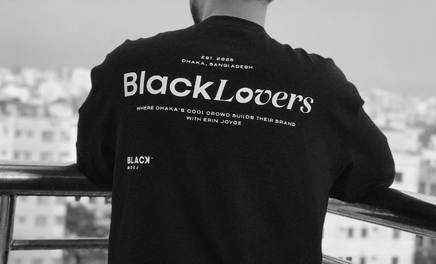 Regular BLACK T-shirt fit